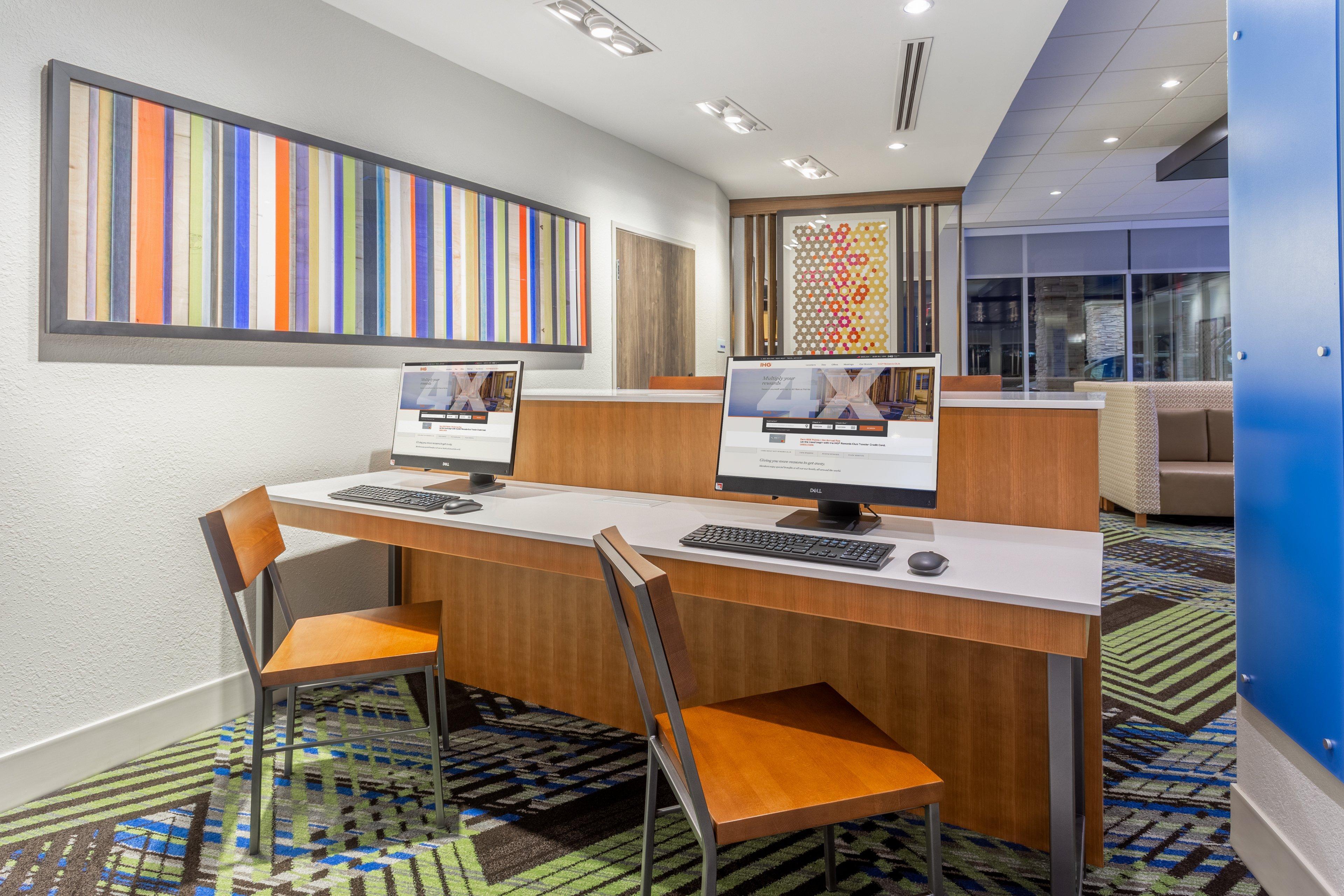 Holiday Inn Express & Suites - Florence - Cincinnati Airport By Ihg Exterior photo