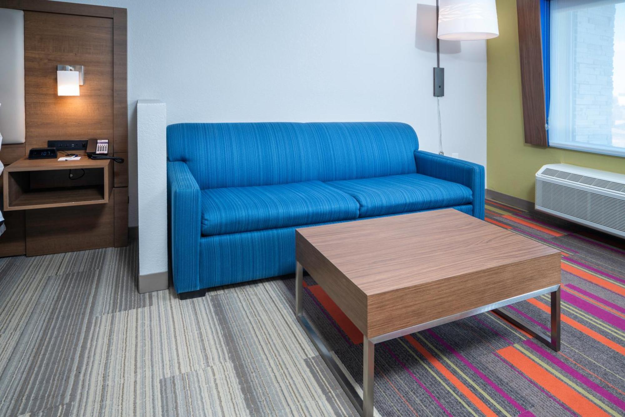 Holiday Inn Express & Suites - Florence - Cincinnati Airport By Ihg Exterior photo