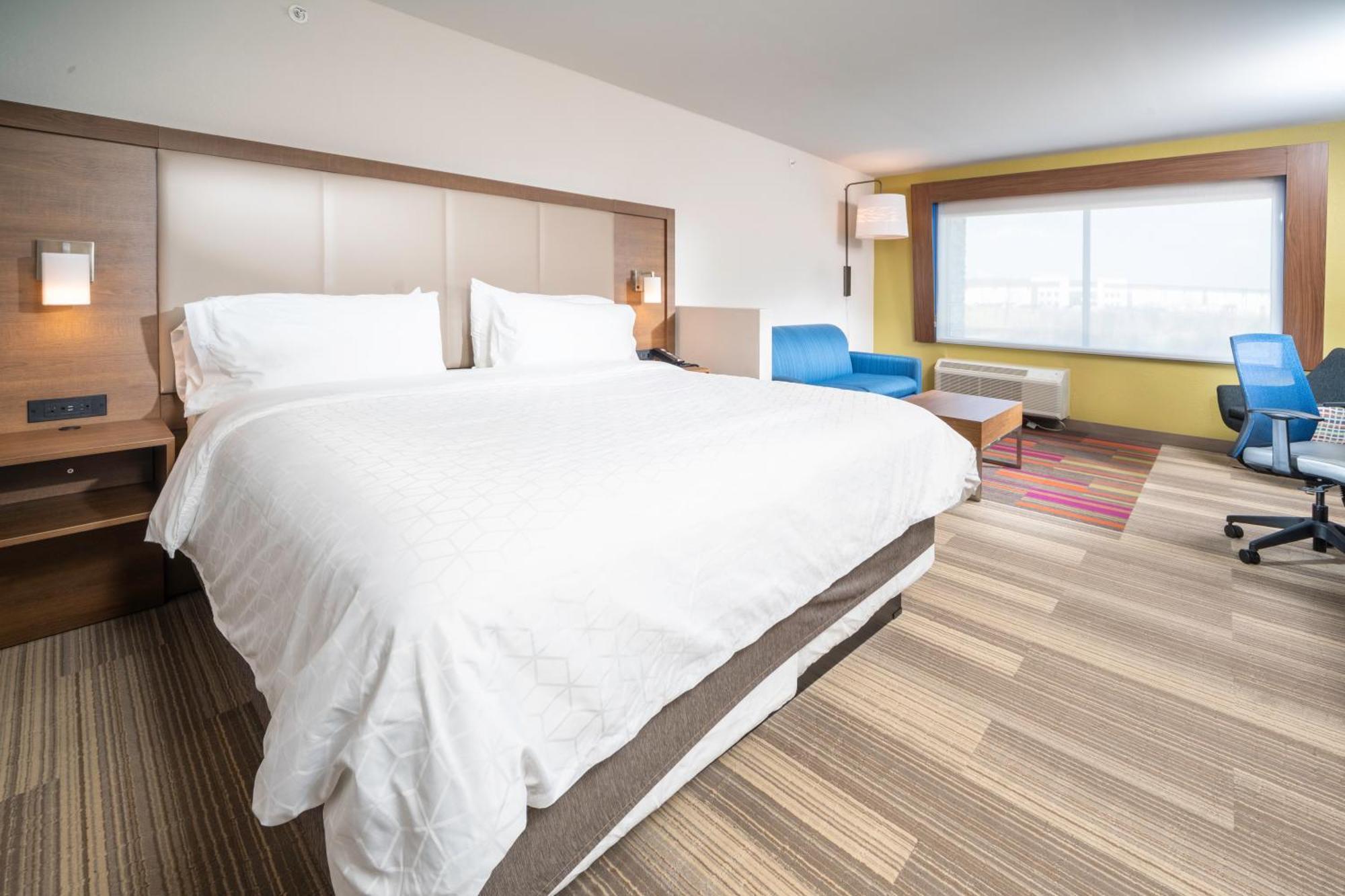 Holiday Inn Express & Suites - Florence - Cincinnati Airport By Ihg Exterior photo